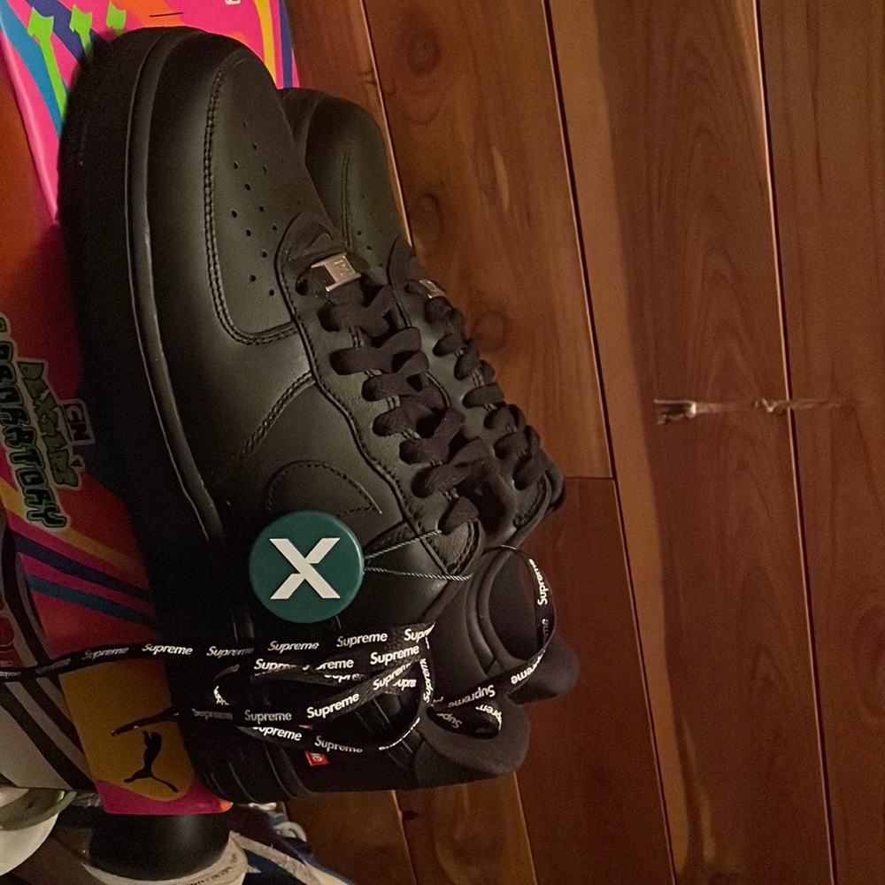 Nike AF1xSupreme brand new without box.